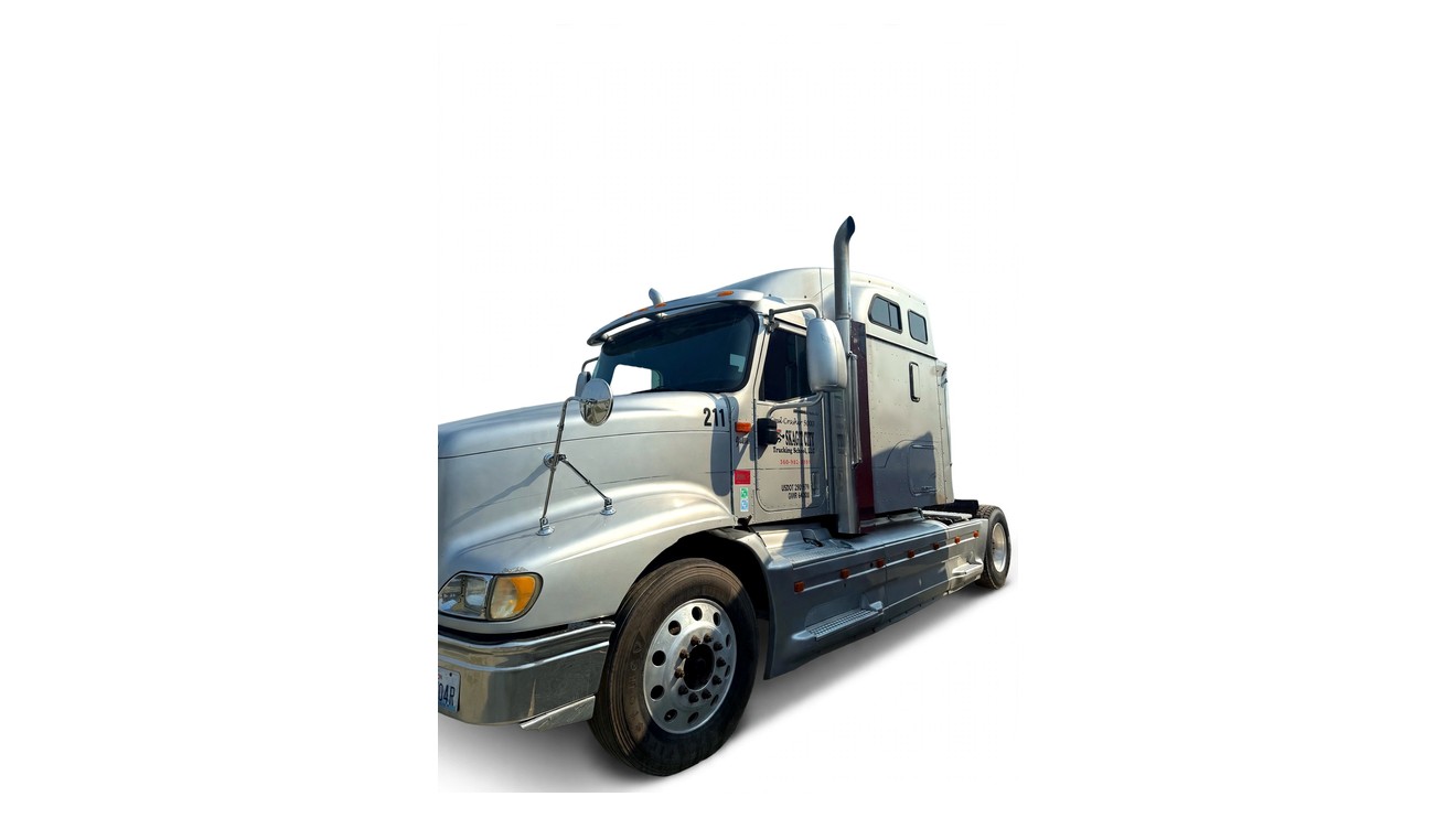 Class A CDL training truck 211 — Skagit City Trucking School